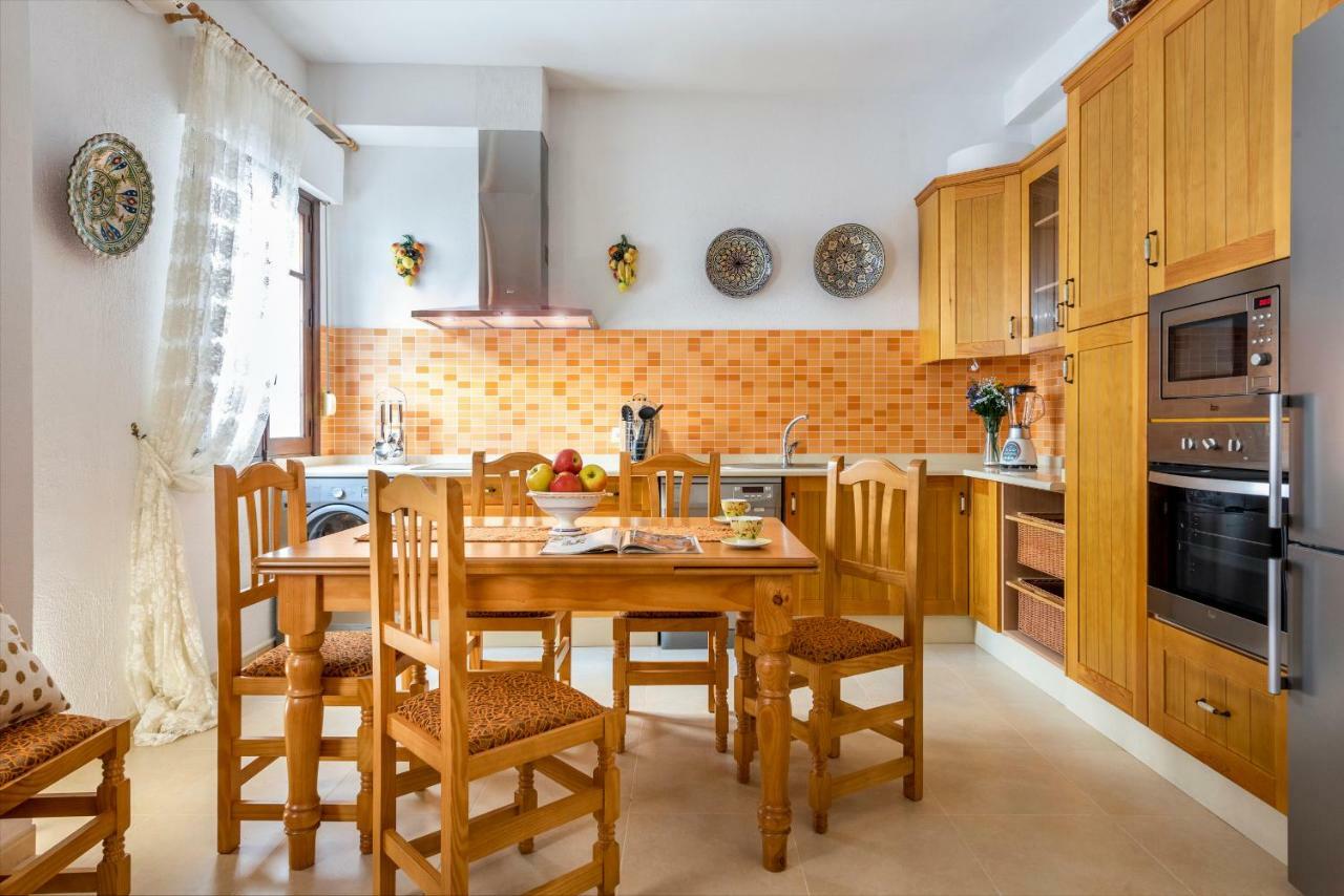 Hsh Suites Barrio Santa Cruz Севілья Екстер'єр фото