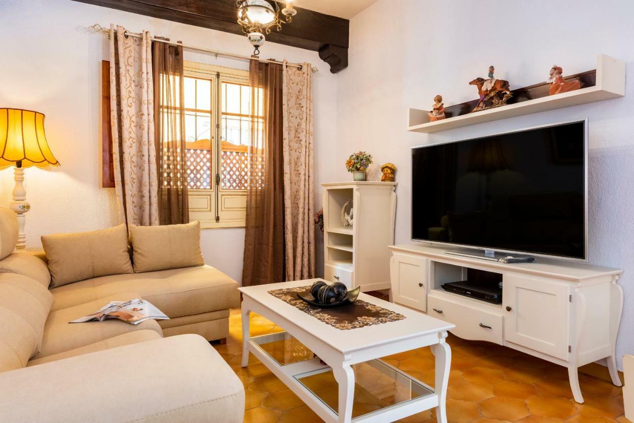 Hsh Suites Barrio Santa Cruz Севілья Екстер'єр фото