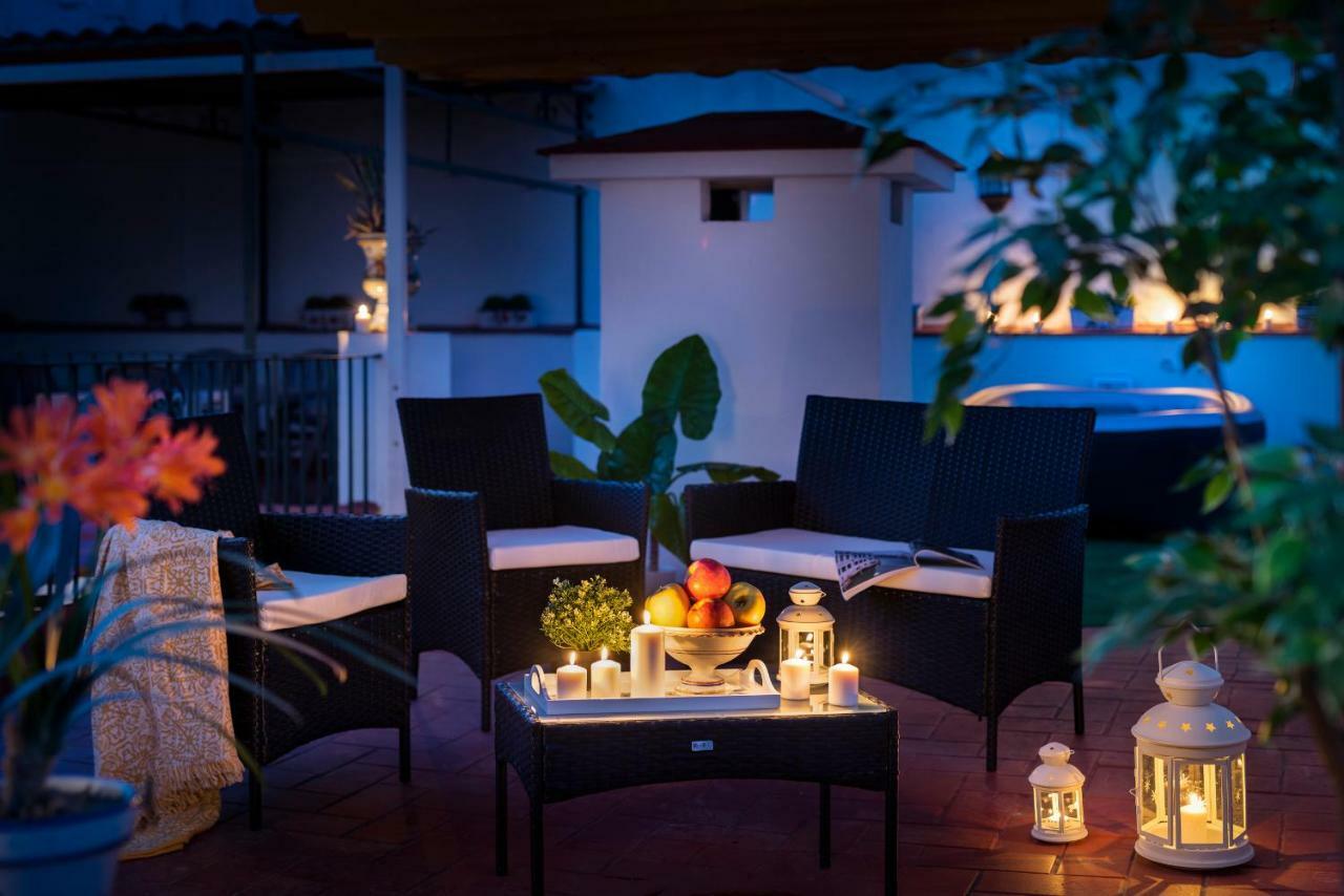 Hsh Suites Barrio Santa Cruz Севілья Екстер'єр фото