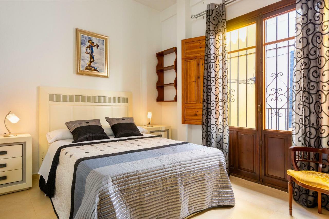 Hsh Suites Barrio Santa Cruz Севілья Екстер'єр фото